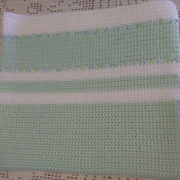 NWOT Handcrafted Baby Afghan - Picture 4 of 5